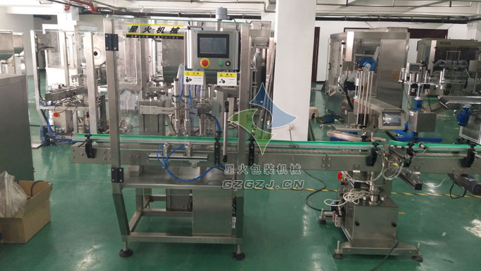 雙頭醬料真空旋蓋灌裝生產線