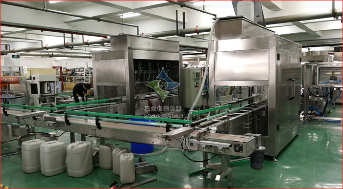 全自動車用尿素灌裝機