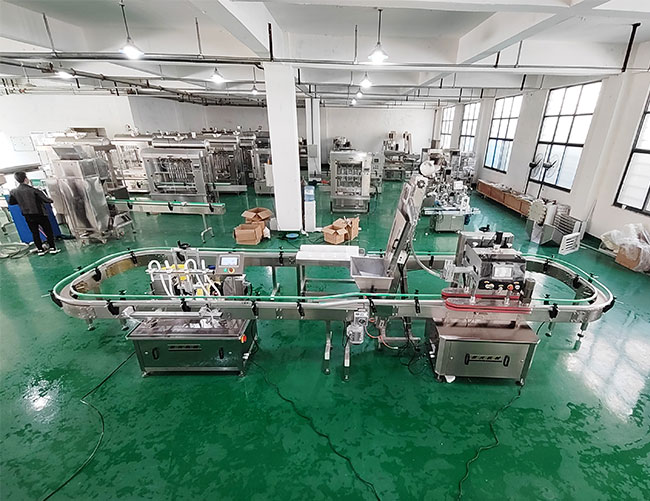 小瓶醫藥灌裝包裝機械設備展示